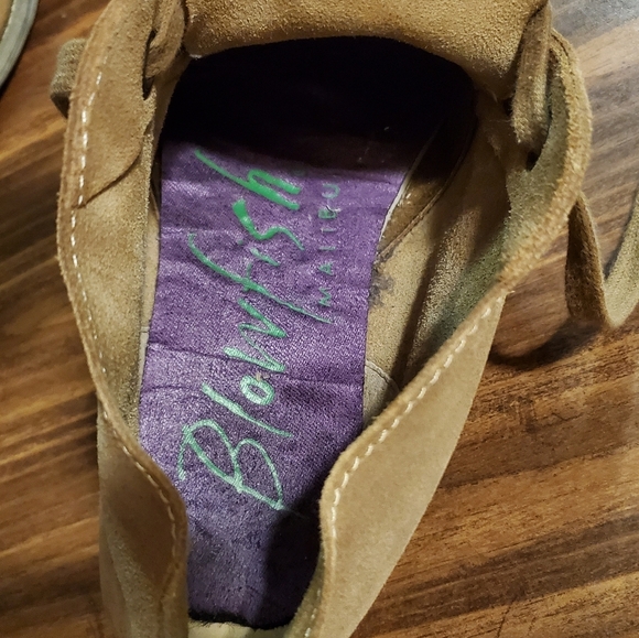 Shoes 👞 - Picture 3 of 3